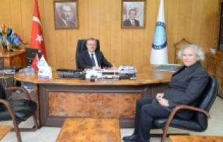 BUÜ’lü akademisyene Altın Kalem ödülü