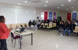 Bursa'da liseli gençler Büyükşehir kampında motive oluyor