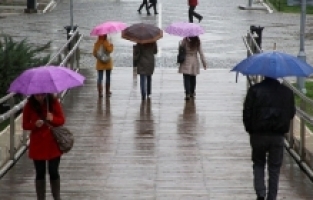 Yükseklere kar, alçaklara kuvvetli yağış uyarısı