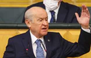 Bahçeli yeni takımını duyurdu: Tribündeki sloganlara tepki!