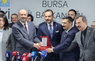 Bursa'da İYİ Parti'nin yeni yönetimi kolları sıvadı