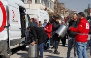 Kızılay afet bölgelerinde çalışmalarını sürdürüyor