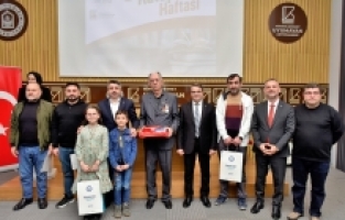 Yıldırım'ın Kitap Kurtları Ödüllendirildi