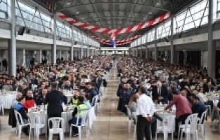 AFET BÖLGESİNDE İZ BIRAKANLAR BULUŞTU