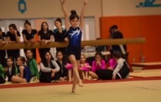 MİNİKLER NEFES KESTİ