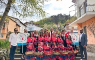 NİLÜFER BELEDİYESİ HALK DANSLARI TOPLULUĞU BULGARİSTAN'DA GÖNÜLLERİ FETHETTİ