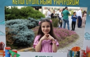 ATIKLAR OYUNCAKLARA DÖNÜŞTÜ