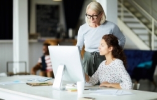 YARININ KADIN LİDERLERİ PROGRAMI ETKİSİNİ KATLAYARAK DEVAM EDİYOR