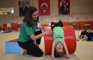 YILDIRIM'DA 10 FARKLI TESİSTE 3 BİN 261 ÇOCUĞA SPOR EĞİTİMİ