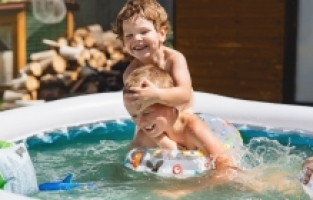 HAVUZ VE DENİZDEN BULAŞAN ENFEKSİYONLARA DİKKAT