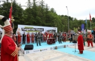 İNEGÖL'DE TURGUT ALP'E TORUNLARINDAN VEDA