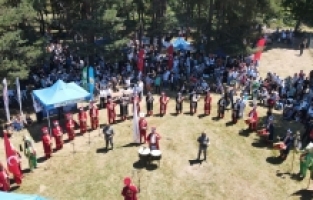 İZNİK MAVİYEMİŞ FESTİVALİ’NE YOĞUN İLGİ