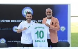 NİLÜFER BELEDİYE FUTBOL SK BATALLA İLE ANLAŞTI