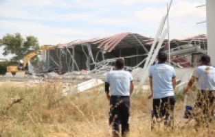 NİLÜFER'DE 4 KAÇAK YAPI DAHA YIKILDI