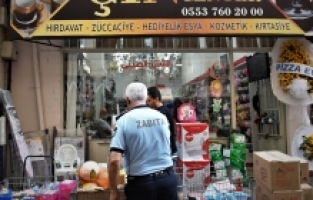 OSMANGAZİ'DE DENETİMLER ARTTI YABANCI TABELALAR KALKTI