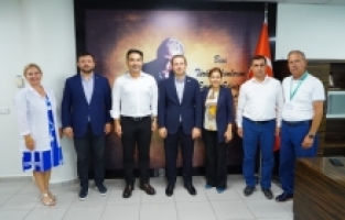 VEKİL KILIÇ, HASTA ÇOCUKLARIN YÜZÜNÜ GÜLDÜRDÜ…