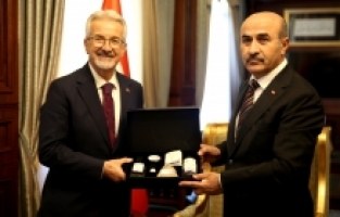 Başkan Erdem’den nezaket ziyareti