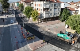 Bursa Büyükşehir Belediyesi, İnegöl'ün yollarını yeniliyor