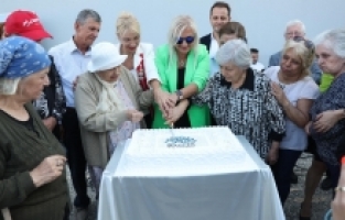 Nilüfer'de Alzheimer hastaları sahne aldı
