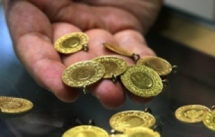 Altın fiyatlarında düşüş sürüyor