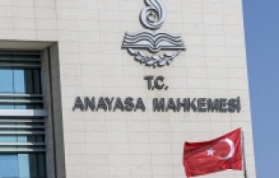 Anayasa Mahkemesi, 3 siyasi partiyi kapattı
