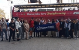 Sancak Derneği, Bursa’nın tarihi ve turistik yerlerini yabancı uyruklu öğrencilere tanıttı