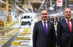 Avrupa’nın ilk şarj edilebilir hibrit otomobili Sakarya’da üretildi