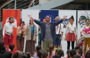 Tiyatro coşkusuna muhteşem final