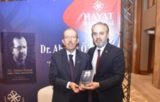 Dr. Ahmet Özkul tecrübelerini kitapta topladı