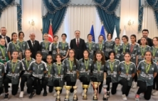 Şampiyon sporculardan Başkan Aktaş’a ziyaret