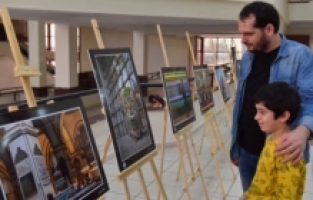 Yıldırım'ın Fotoğrafçıları, fotoğraflarını sergiledi