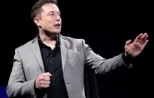 Elon Musk insan beynine çip yerleştirdi