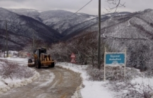 Nilüfer’de karla mücadele ekipleri seferber oldu