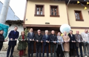 Ürünlü Arı Evi kapılarını açtı