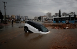 Antalya'da aşırı yağış sonrası meydana gelen selde 1 kişi hayatını kaybetti