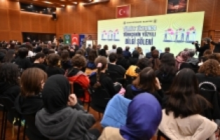 Bursa'da Türkçenin Yüzyılı Kutlanıyor: Bilgi Şöleni Başladı!