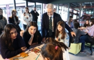 DOST Projesi’ne katılan çocuklar tasarımlara başladı