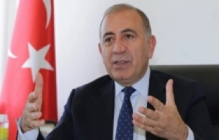 Gürsel Tekin partisinden istifa etti