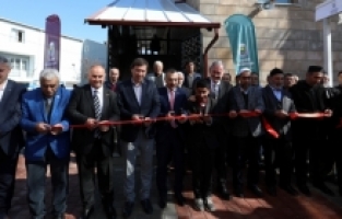 Mevlana camii dualarla açıldı