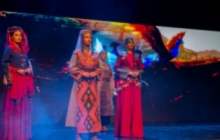 Türk kadınının zarafeti podyumda