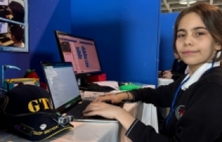 Henüz 10 yaşında Kodlamada Dünya Sekizincisi Oldu