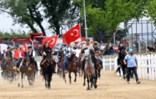 Rahvan atları fetih coşkusunu zirveye taşıdı