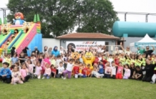 Miniklerin renkli spor şenliği