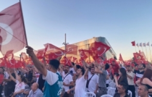 Milli maç heyecanı dev ekranlarla yaşanacak