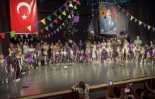 Nilüferli minikler yıl sonu gösterileriyle büyüledi