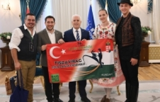Altın Karagöz ekiplerinden Başkan Bozbey’e ziyaret