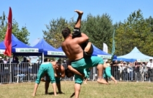 Alıç Yaylası'nda kıran kırana güreşler gerçekleşti