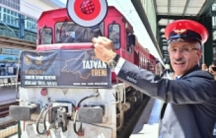 Turistlik Tatvan Treni yola çıktı