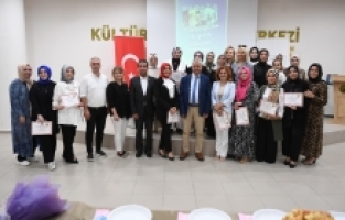 Diksiyon Atölyesi’ni tamamlayan kursiyerler sertifikalarını aldı