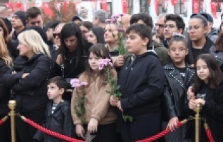 Tüm yurtta hayat durdu